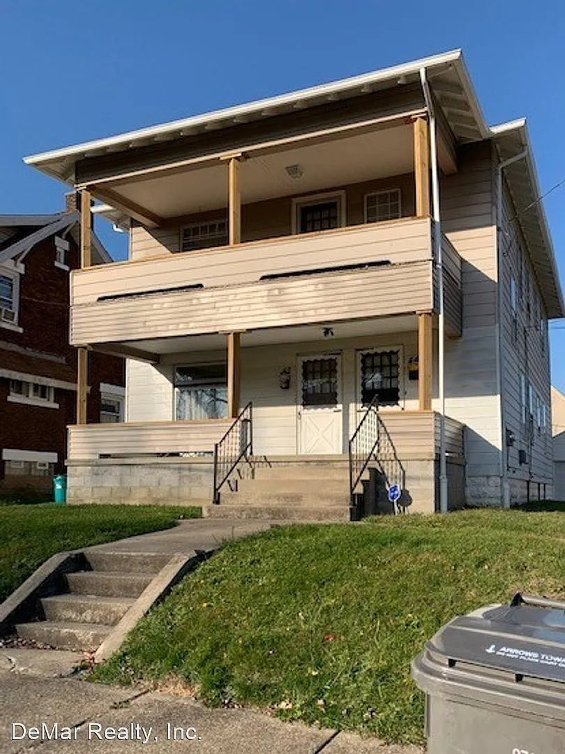 52 E Evergreen Ave photo 1