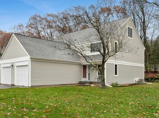 151 Stone Ridge Rd, Franklin, MA 02038