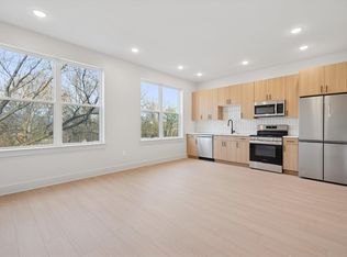 The Grove, Philadelphia, PA 19144