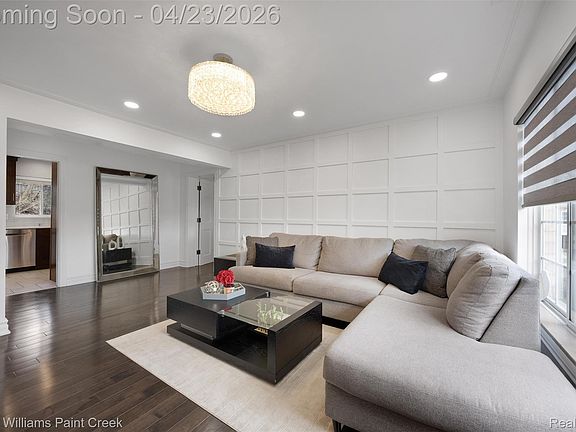 3rd image of 445 Miller Ave