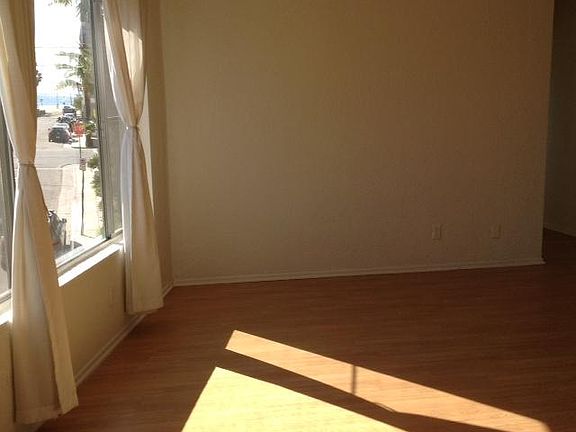 3rd image of 119 Driftwood St APT 16