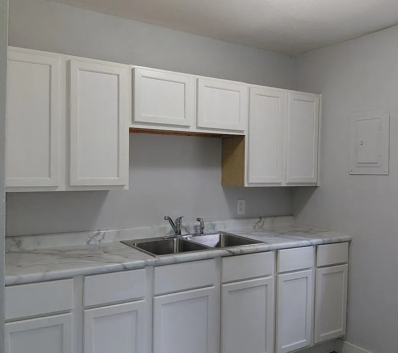 230 SE 34th St