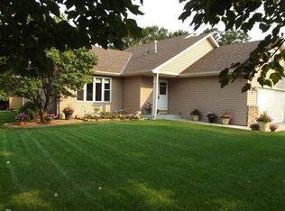 7887 Dempsey Way, Inver Grove Heights, MN 55076