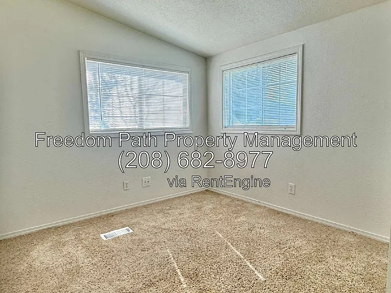 715 W Mikies Pl — Photo 15