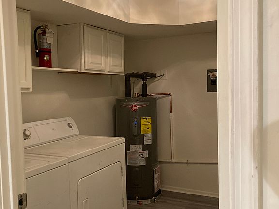 3rd image of 2133 Rhododendron Ct