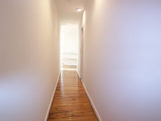 Rented by ER (DO NOT USE)