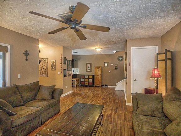 3rd image of 2327 Lena Ln