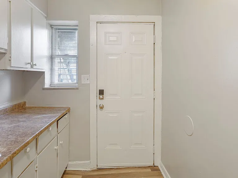 987 Lilley Ave — Photo 19