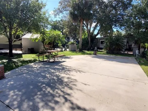 187 Longhorn Dr, Lake Wales, FL 33898