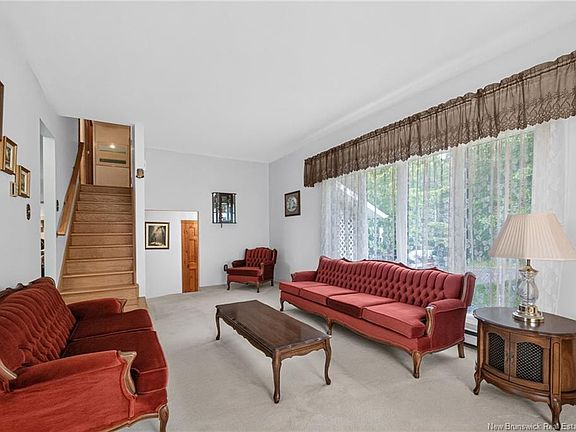 5th image of 47 Mollins Rd