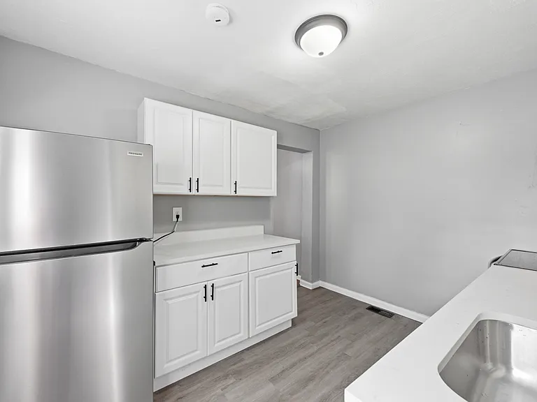 2725 Connecticut Ave — Photo 4