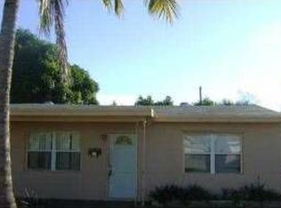 906 S B St, Lake Worth, FL 33460
