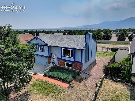 3rd image of 5230 Bradley Cir