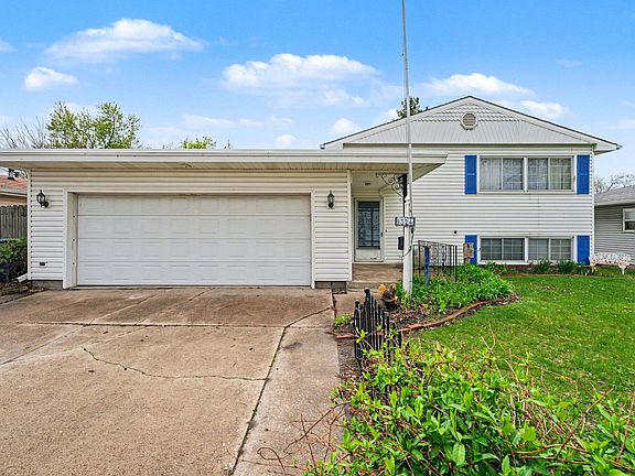 2nd image of 9324 Saric Dr