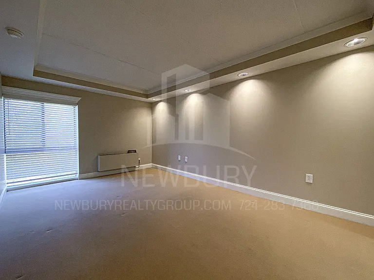 530 N Main Street - The Townhouse. — Photo 57