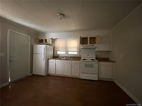 5th image of 1317 W May Ave