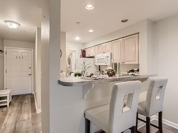 5th image of 2530 15th Ave W APT 508