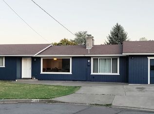 1149 SW Louise Cir, Grants Pass, OR 97526