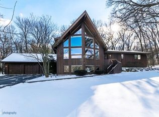 9103 Shadow Ln, Bull Valley, IL 60097