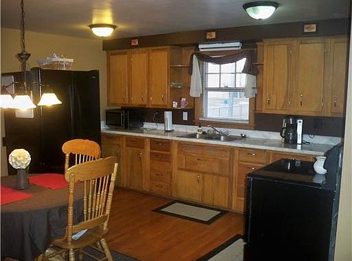 3rd image of 500 1st St E
