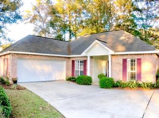 818 Hillendale Dr, Hattiesburg, MS 39402