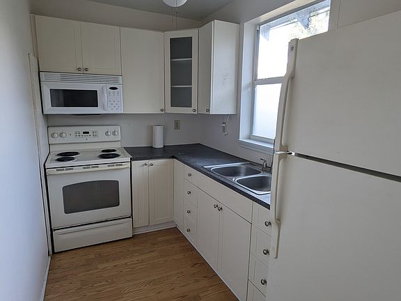 5th image of 146 S Hollywood Ave APT 1