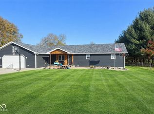 908 S Division St, Cayuga, IN 47928