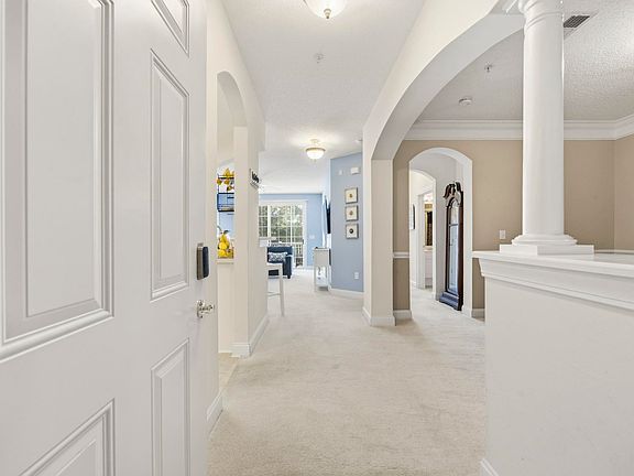 4th image of 6203 Catalina Dr. #823