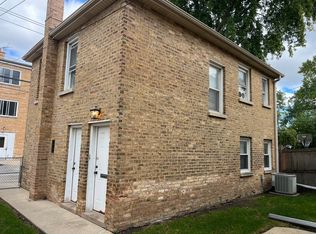 4824 Mulford St #CH, Skokie, IL 60077