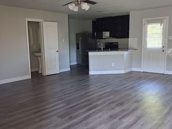 5th image of 6816 Topaz Dr