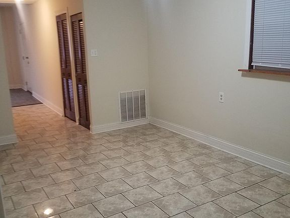 5th image of 2223 W Erie St #1
