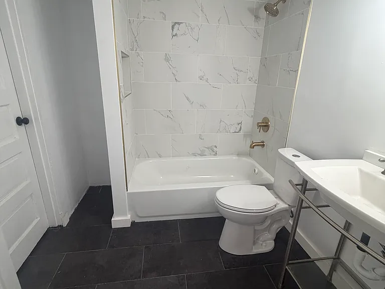 8 Saint Margaret St #B — Photo 21
