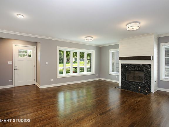 2nd image of 36 W Thorndale Ave