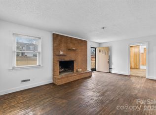 326 Neal Dr, Charlotte, NC 28213