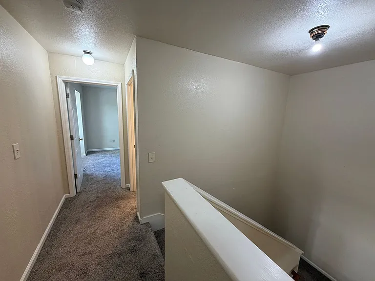 8801 Mohamed Cir — Photo 12