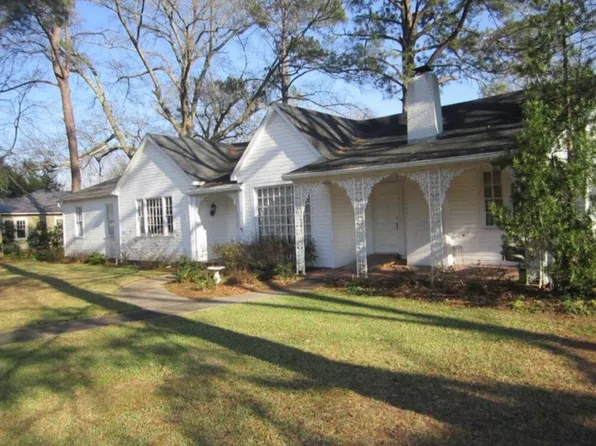 2604 Columbia Ave, Prentiss, MS 39474