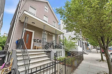 514 42nd Street  image 1 of 34