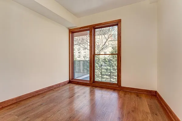 Rented by Brooklyn Bridge | media 8