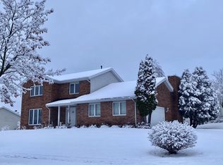 7202 Gladstone Dr, Madison, WI 53719