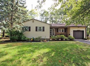 468 Wakefield Dr, Metuchen, NJ 08840