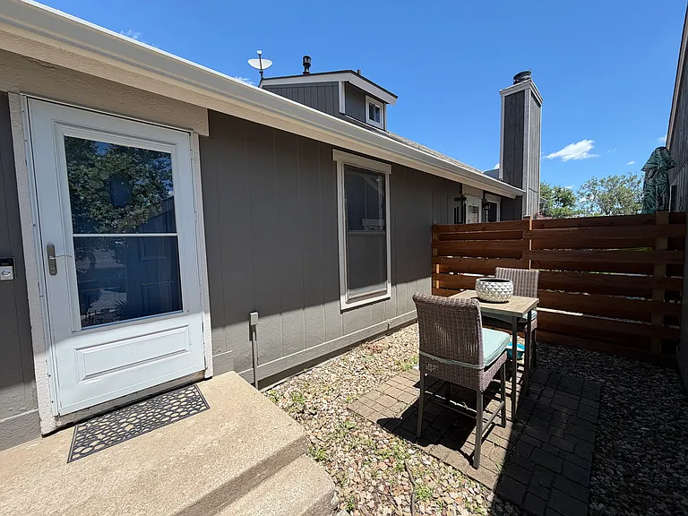 5742 N London Ave — Photo 9