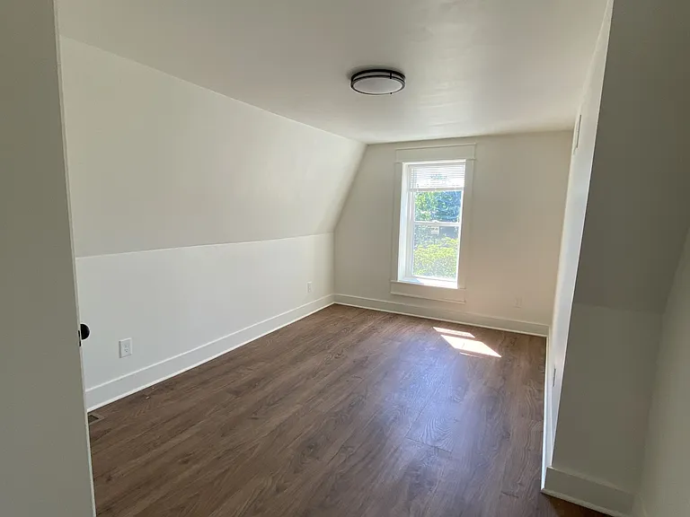 27 W Ferdinand St — Photo 29