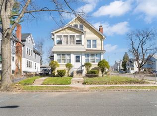 102-104 Westford Cir, Springfield, MA 01109