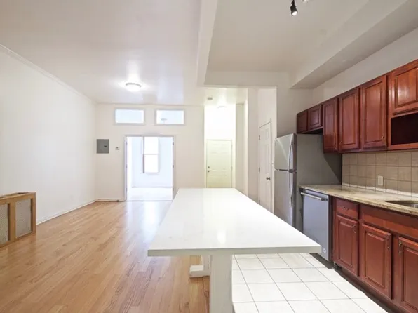 784 Halsey Street image 6 of 15