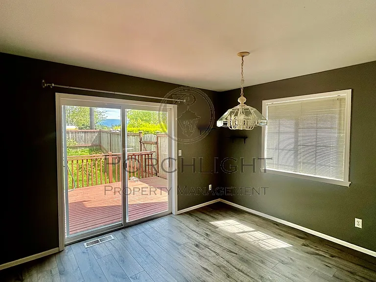 804 E Maberry Dr — Photo 5