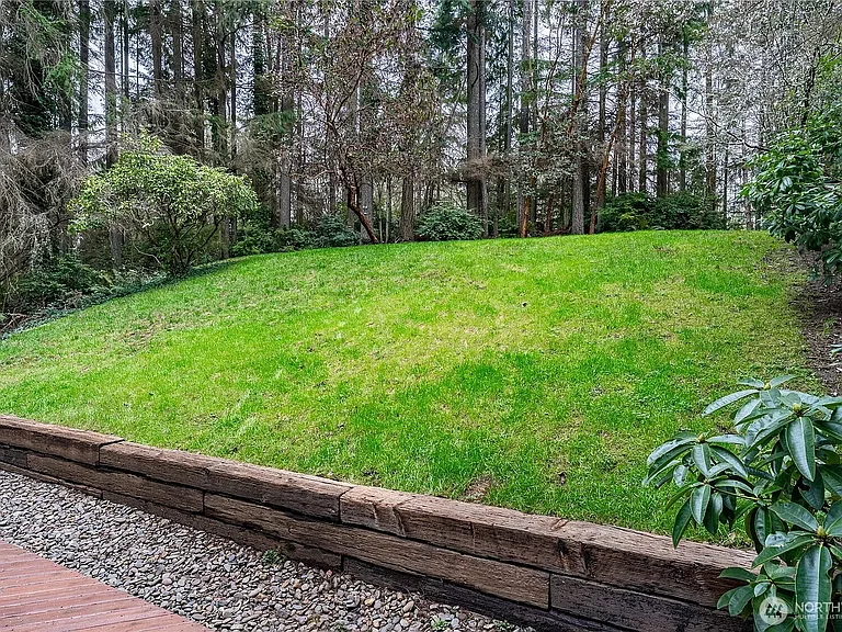 22445 Sunridge Way NE — Photo 18