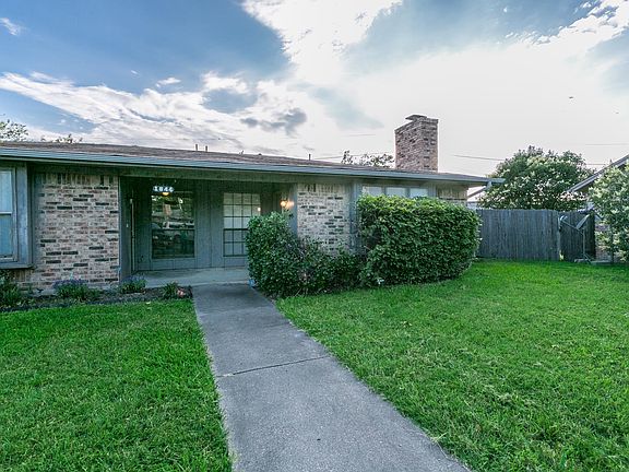 2nd image of 1842 Family Cir