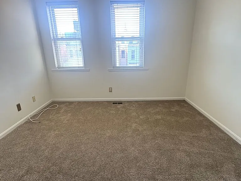 932 Westminster St NW — Photo 11