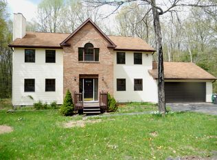 2613 Beanpole Rd, East Stroudsburg, PA 18302
