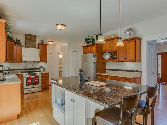 5th image of 33197 Glen Eagle Ct